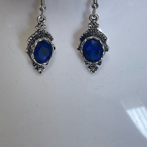 Vintage Elegant Teardrop Crystal Drop Dangle Earrings Delicate Jewelry - Picture 6 of 7